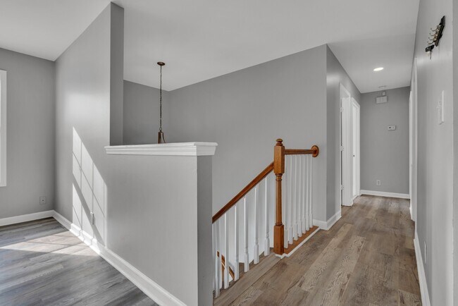 Building Photo - 261 Audrea Ln