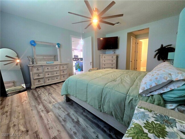 Building Photo - 3401 Acapulco Cir