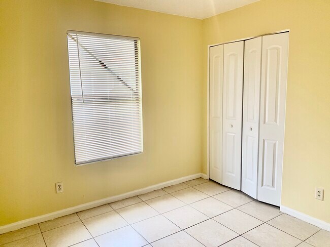Building Photo - 5128 Indian Lakes Ct