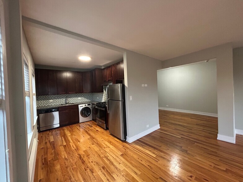 Building Photo - 545 Chestnut St