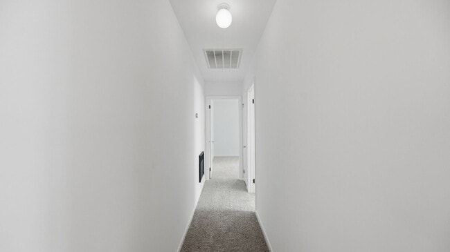 Building Photo - Great 2 bedroom close to UTC!