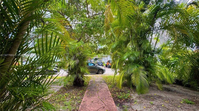 Building Photo - 2243 Calais Dr