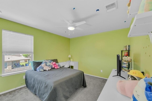 Building Photo - 5812 Pescia St