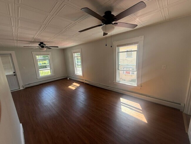 Building Photo - 280 Hillside Ave