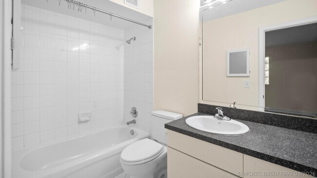 Building Photo - 3636 San Simeon Cir