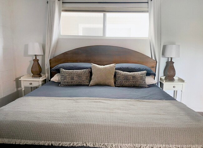 Building Photo - 4000 Gulf Terrace Dr