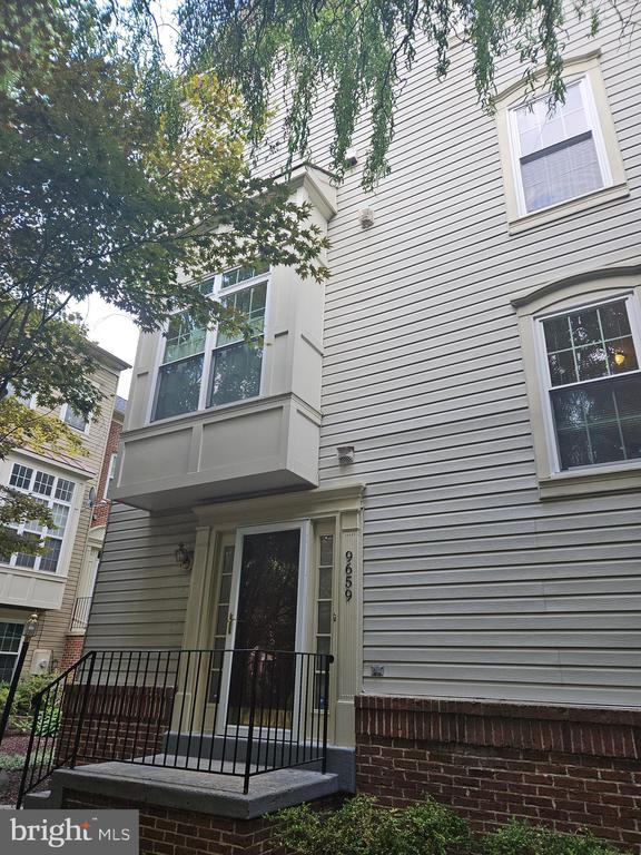 Building Photo - 9659 Athens Pl