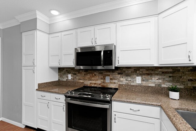 Building Photo - 705 Bon Aire Dr