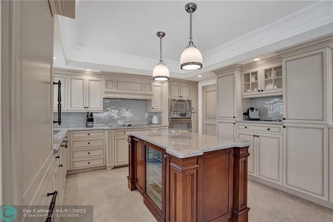 Building Photo - 3750 Galt Ocean Dr