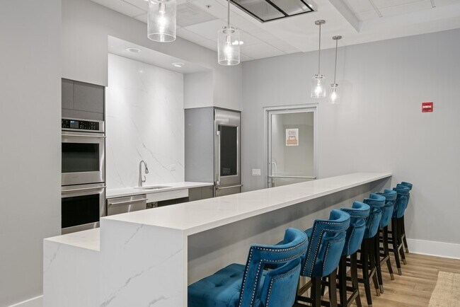 Building Photo - 545 N Dearborn St