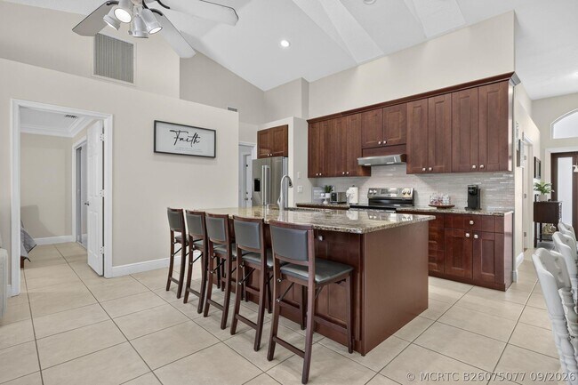 Building Photo - 1204 Mulberry Pl