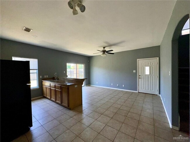 Building Photo - 23 Phoenix St