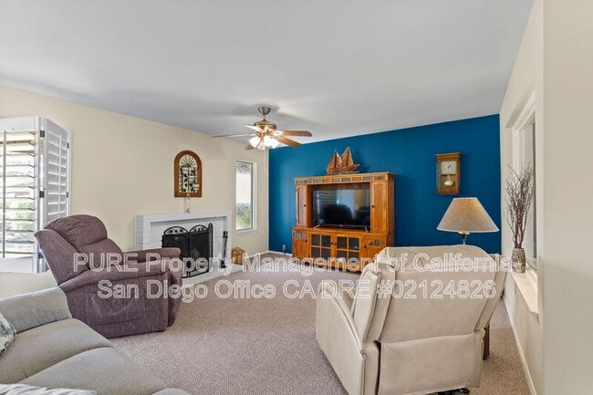 Building Photo - 12576 Oaks N Dr