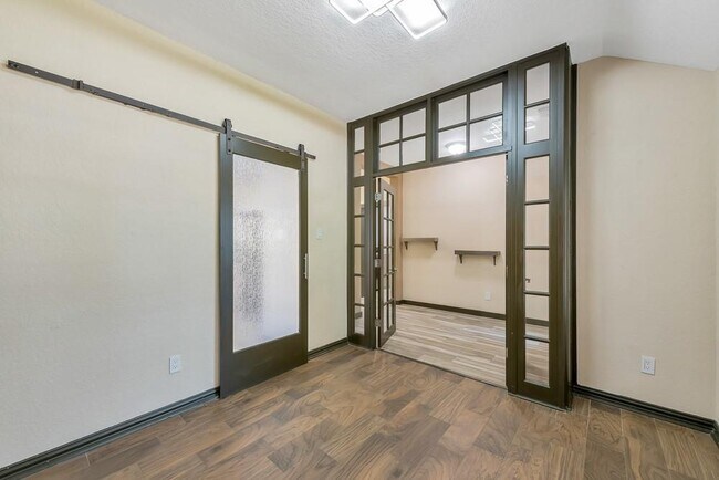 Building Photo - 18 N Star Ridge Cir
