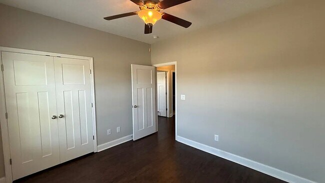 Building Photo - 6 Cheyenne Trl