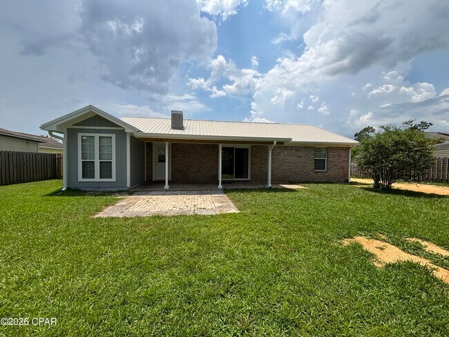 Building Photo - 6903 Ross Dr