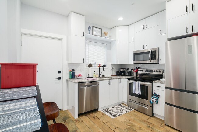 Building Photo - Four Bed Olde Kensington/Fishtown Home