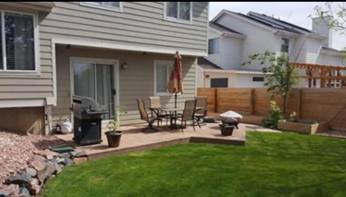 Building Photo - 3720 E 99th Ln