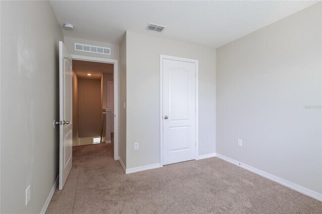 Building Photo - 216 Fig Ct
