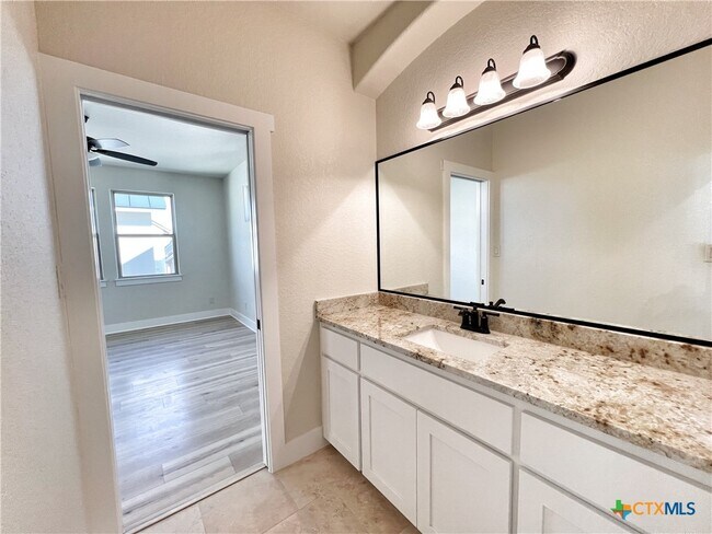 Building Photo - 1690 Gruene Vineyard Crossing