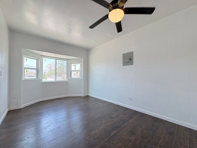 Building Photo - Northeast El Paso 4 Bed Refrig A/C