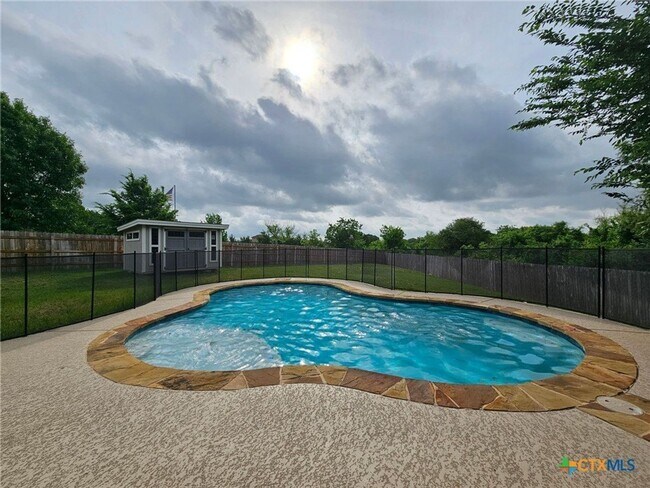 Building Photo - 7112 Cokui Dr