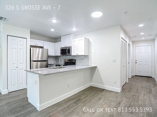 Building Photo - 326 S Grosse Ave
