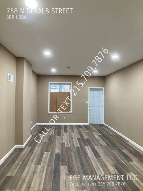 Building Photo - 758 N Dekalb St