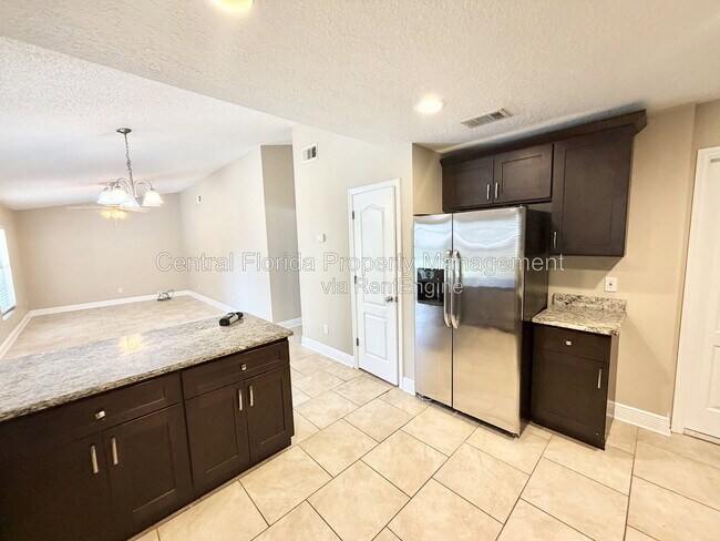 Building Photo - 2925 Amroth Pl