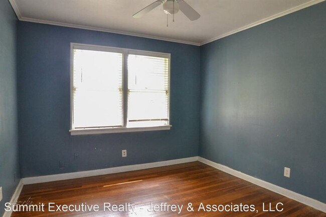 Building Photo - 3 br, 1 bath House - 2608 E. Cavett Dr.