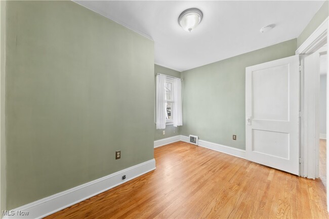 Building Photo - 2580 Whitelaw St