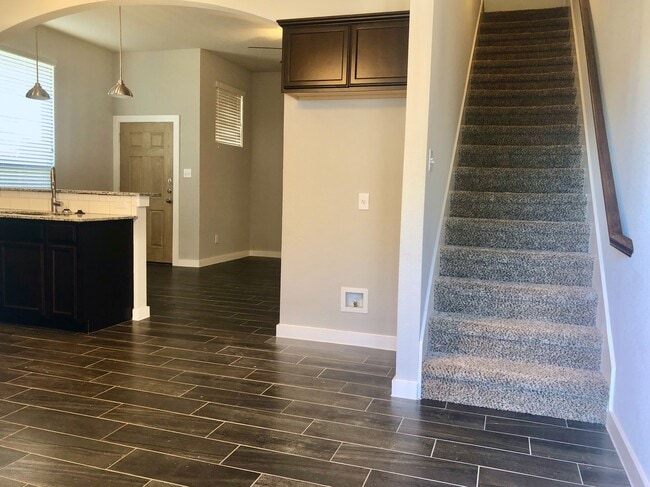 Building Photo - LUXURY 2 STORY DUPLEX LOCATED IN MIDLOTHIAN, TEXAS!
