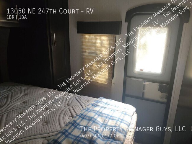 Building Photo - 13050 NE 247th Ct