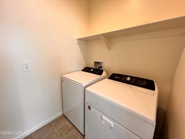 Building Photo - 12641 E Caden Dr