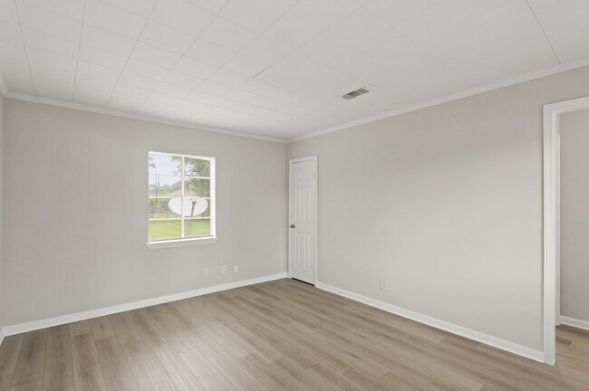 Building Photo - 9133 Woodlyn Rd