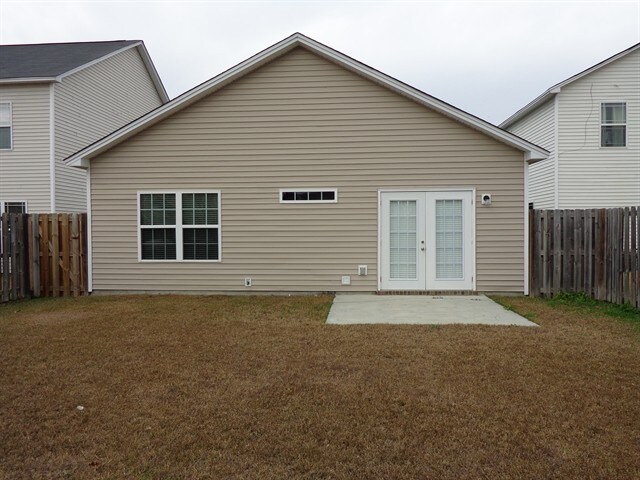 Building Photo - 207 Chapel Lk S