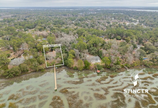 Building Photo - 1808 Lenora Dr