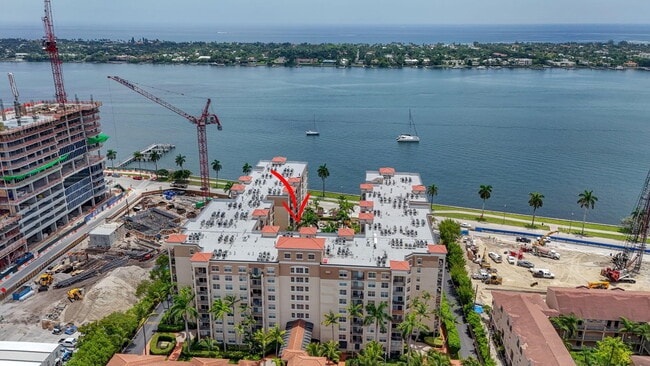 Building Photo - 1801 N Flagler Dr