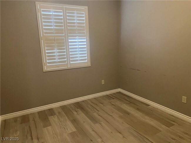 Building Photo - 9688 Emeraude Ave