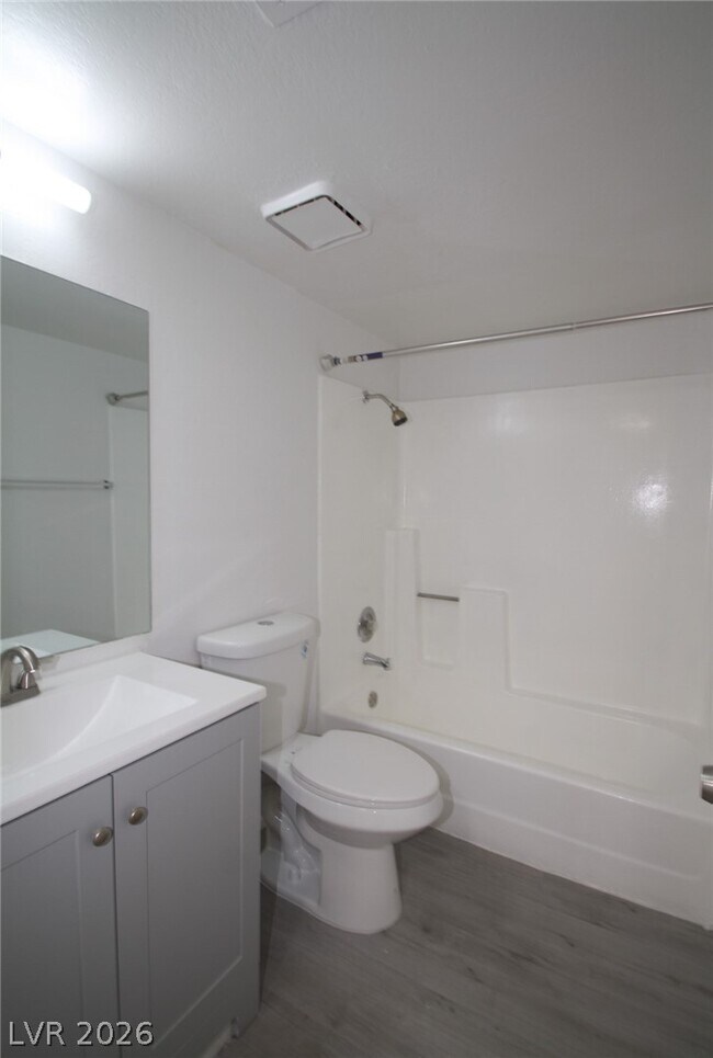 Building Photo - 921 Snug Harbor St