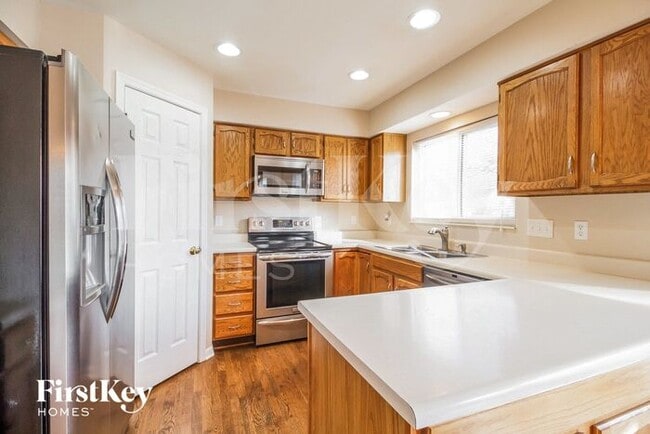 Building Photo - 3826 Red Fox Dr