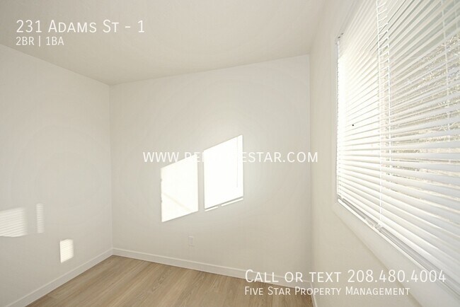 Building Photo - 231 Adams St