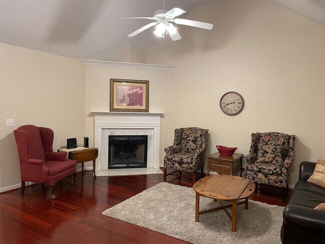 Building Photo - 126 Hayesbury Ct