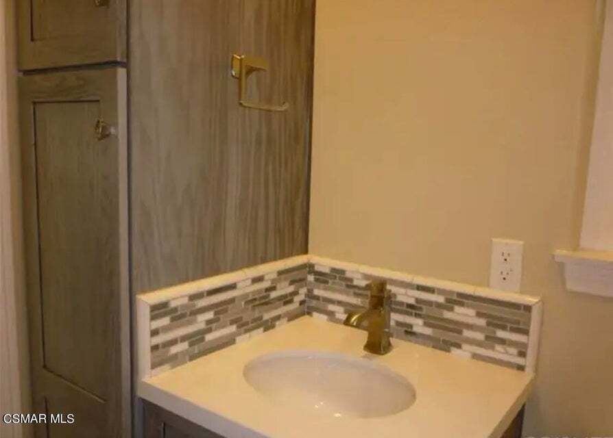 Building Photo - 1226 Aster St