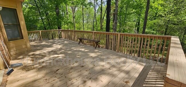 Building Photo - 438 Blue Rock Dr