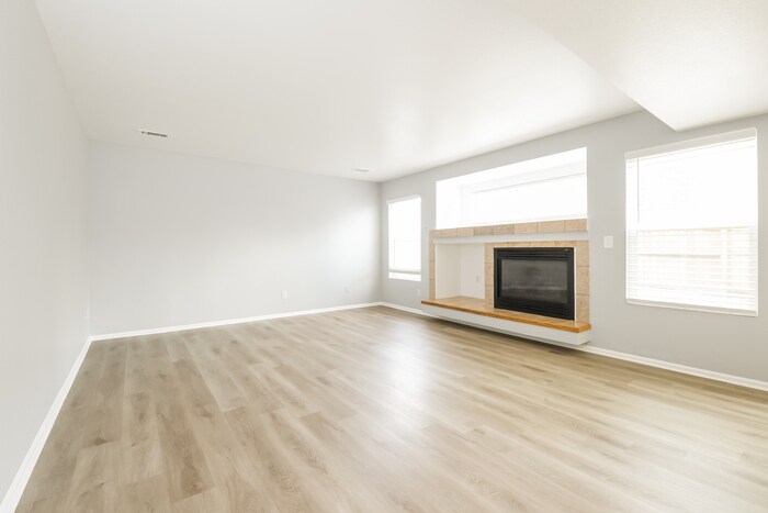 Building Photo - 4804 N Lisbon St