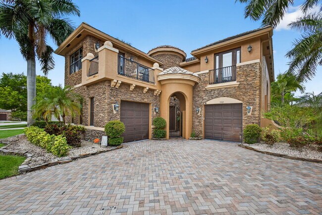 Primary Photo - 3501 Collonade Dr