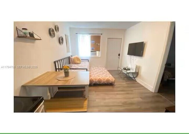 Building Photo - 7638 N Miami Ave