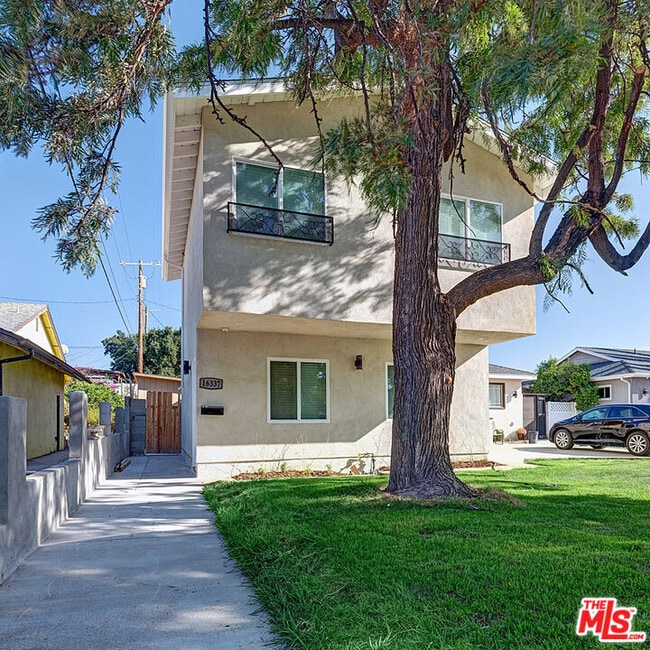 Building Photo - 16335 Kalisher St