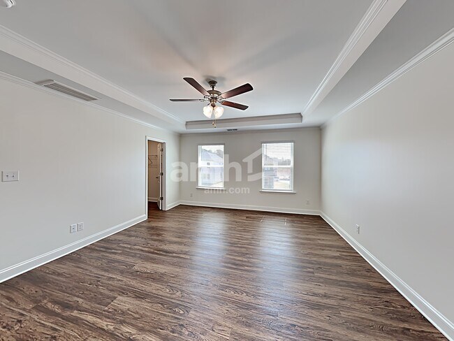 Building Photo - 3213 Pinemount Rd